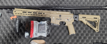 Schmeisser AR15 Solid Duty .223 Rem. FDE