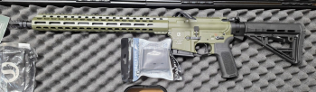 Schmeisser AR15 M5FL OD Green 16,75" SLB .223 Rem.