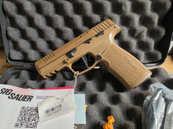 SIG SAUER P322 .22lr Coyote