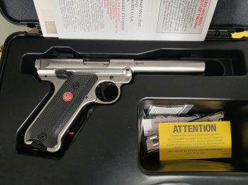 RUGER PISTOLE MARK IV TARGET .22 LR 5,5"/13,98CM SATINIERTER EDELSTAHL